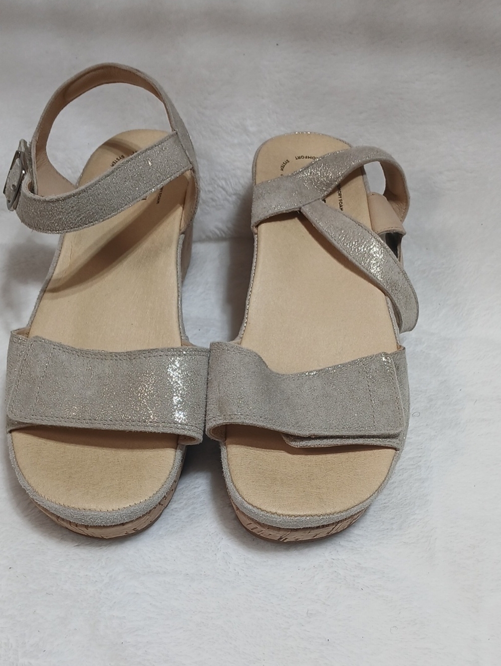 Samuel Hubbard Portola Two-Strap Metallic Light Gray Strappy Sandals Sz 9W Women